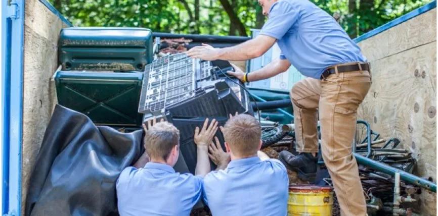 How Boss Cleaning Solutions Handles Large-Scale Cleanouts and Hoarding Situations